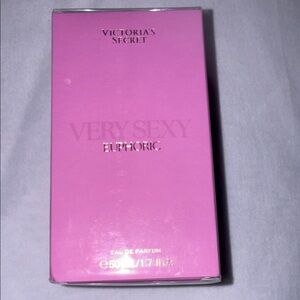 Victoria's Secret Euphoric Perfume in Pink